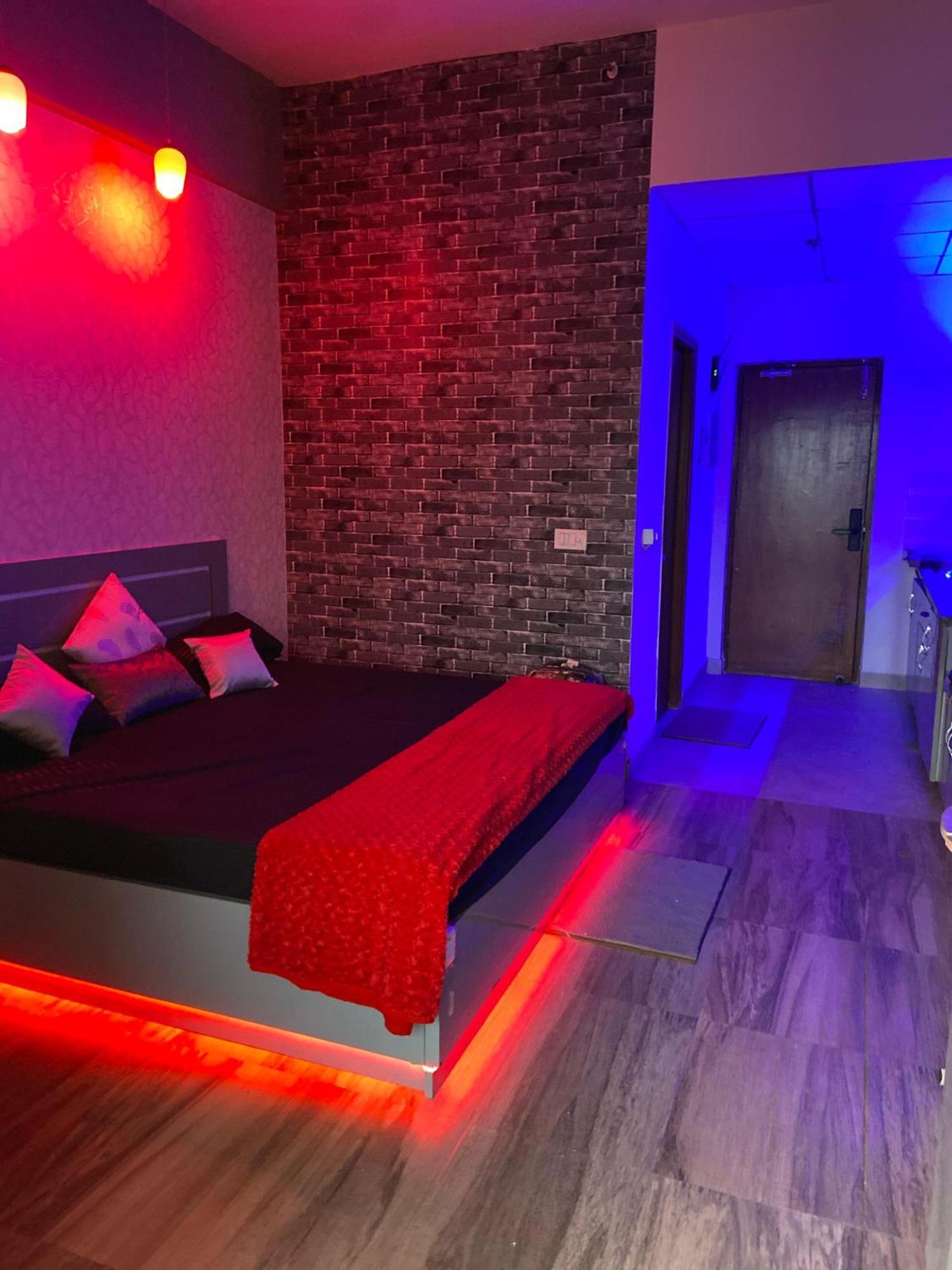 Kinky Dark Rooms Большая Нойда Экстерьер фото